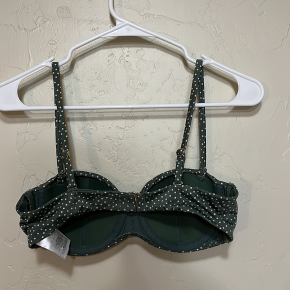 Strapless Green Bikini Top - Picture 2 of 3